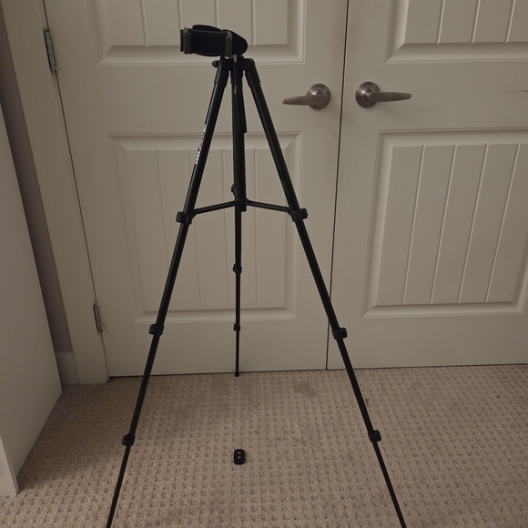 Black Tripod with Remote - Picture 3 of 5
